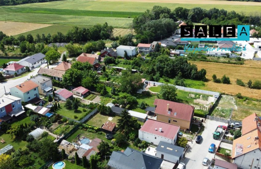 Skvelá ponuka! Čiastočne zrekonštruovaný trojizbový dom v Blatnom