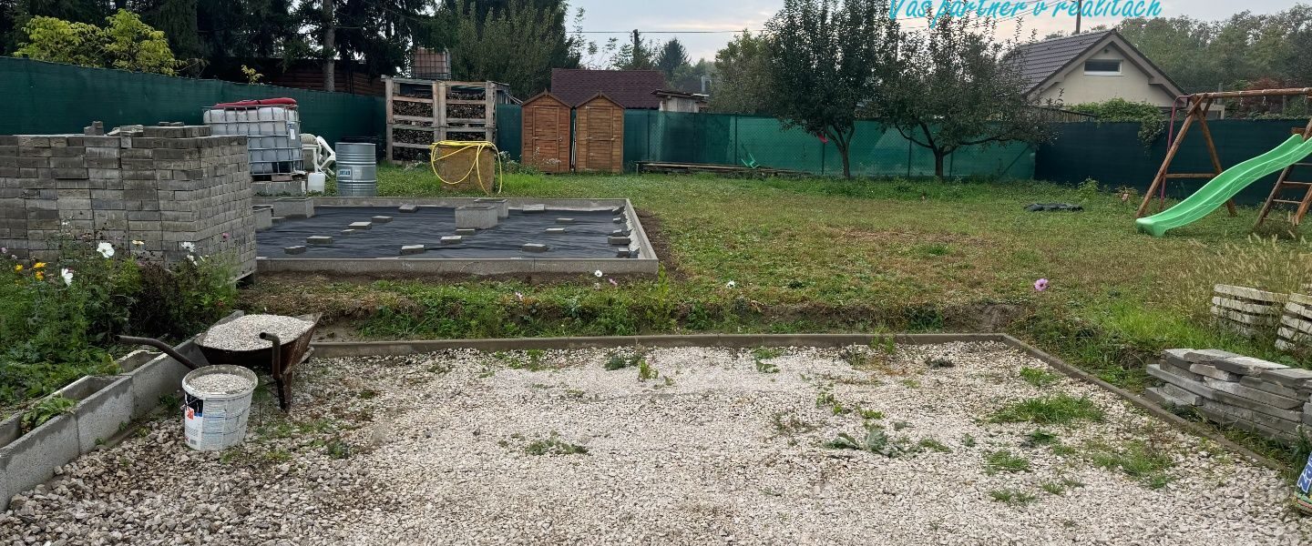 Dvojzáhrada v Kráľovej nad Váhom pri Váhu o výmere 523 m2 EXKLUZÍVNE