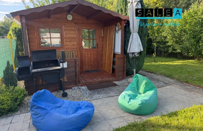 Krásna záhrada s chatkou v Kráľovej nad Váhom 259 m2